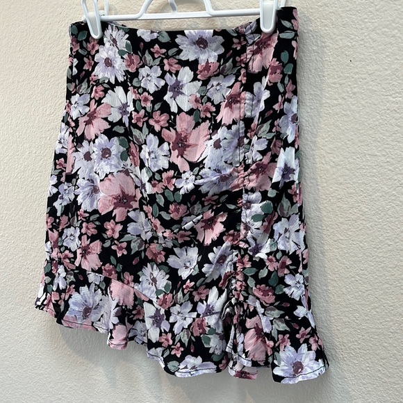 Rewind Floral Miniskirt, Front Ruched, Drawstring, Ruffle Hem, Y2K Medium - Picture 3 of 9